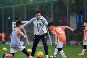 孙吉：我们选拔主帅有三条红线，不准打骂、不准吃请、不准收礼
